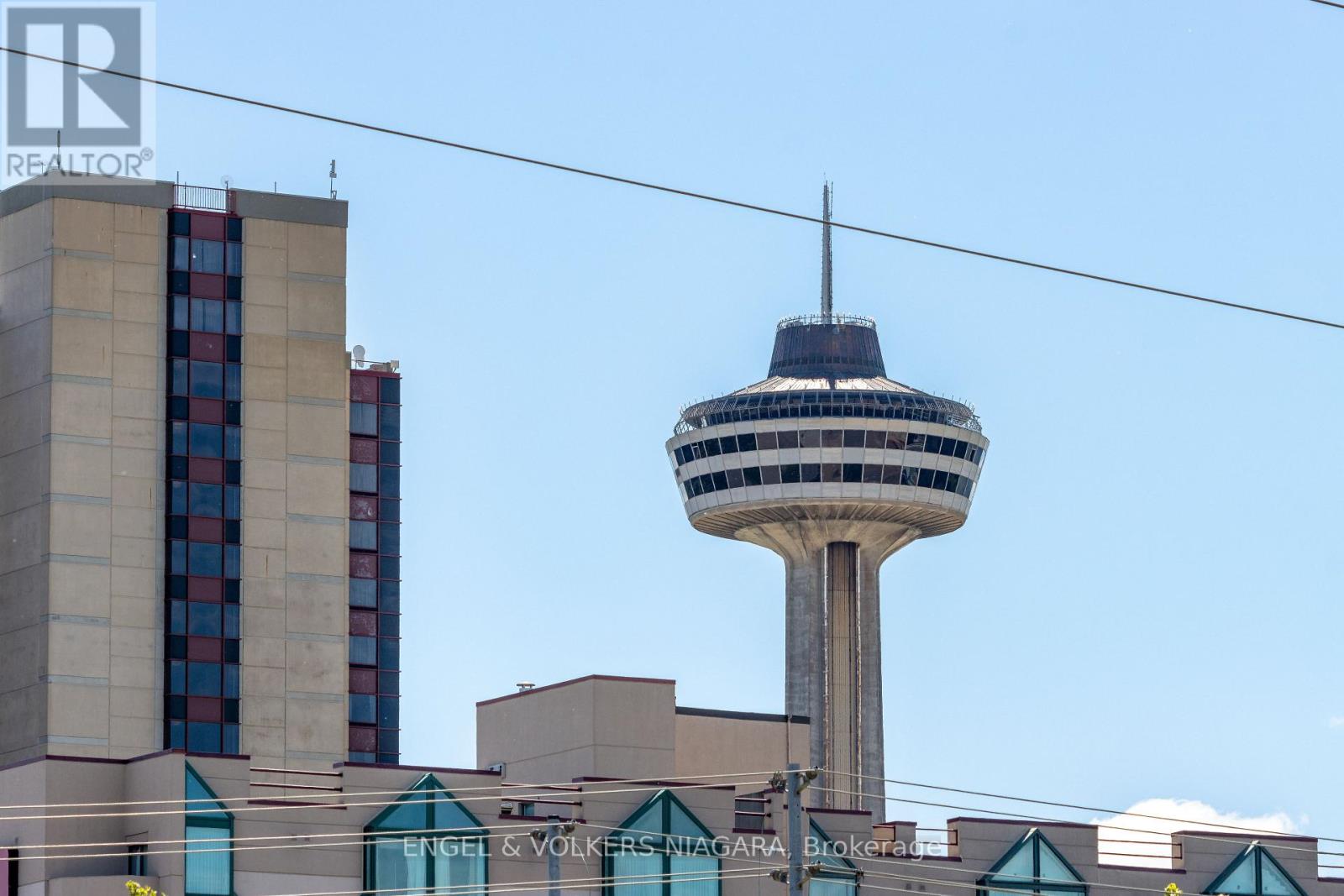 5969 Gladstone Street W, Niagara Falls, Ontario L2G 1W7 - Photo 2 - X12592600