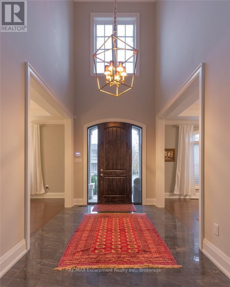 21 Lambert Common, Oakville, Ontario  L6K 0H6 - Photo 4 - W12360522