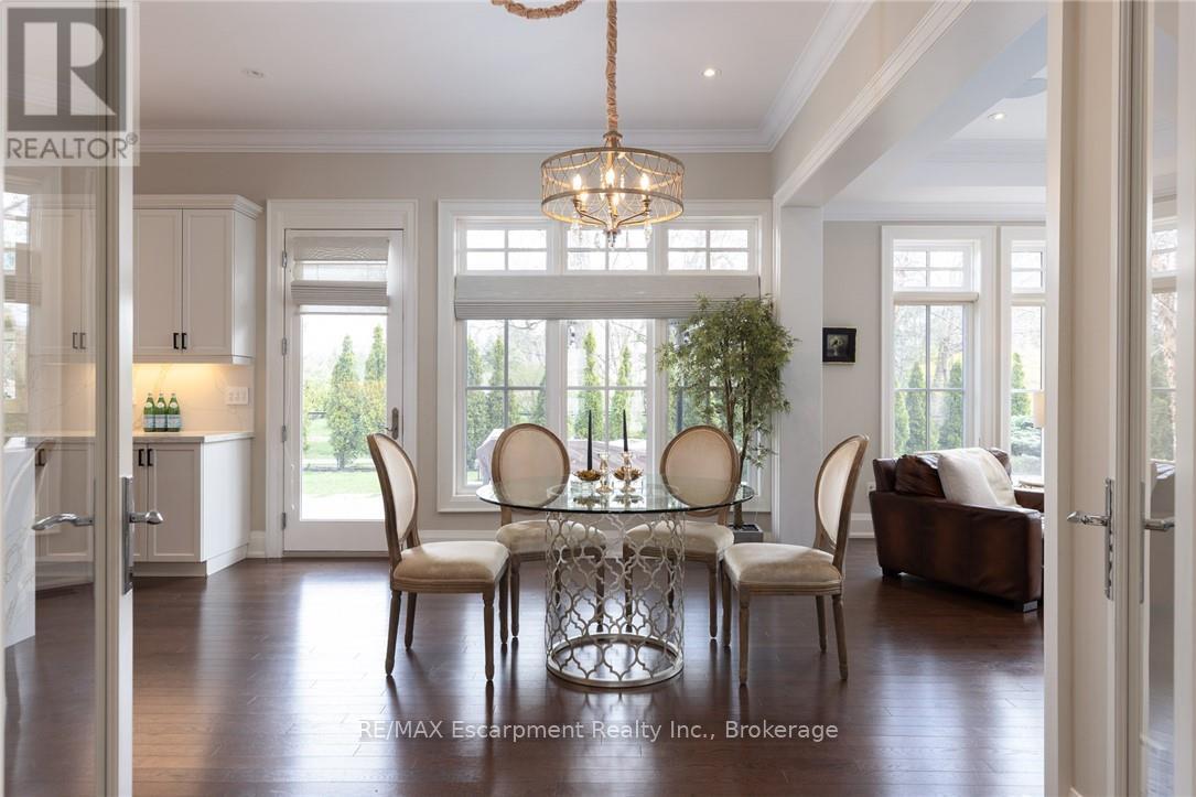 21 Lambert Common, Oakville, Ontario  L6K 0H6 - Photo 9 - W12360522