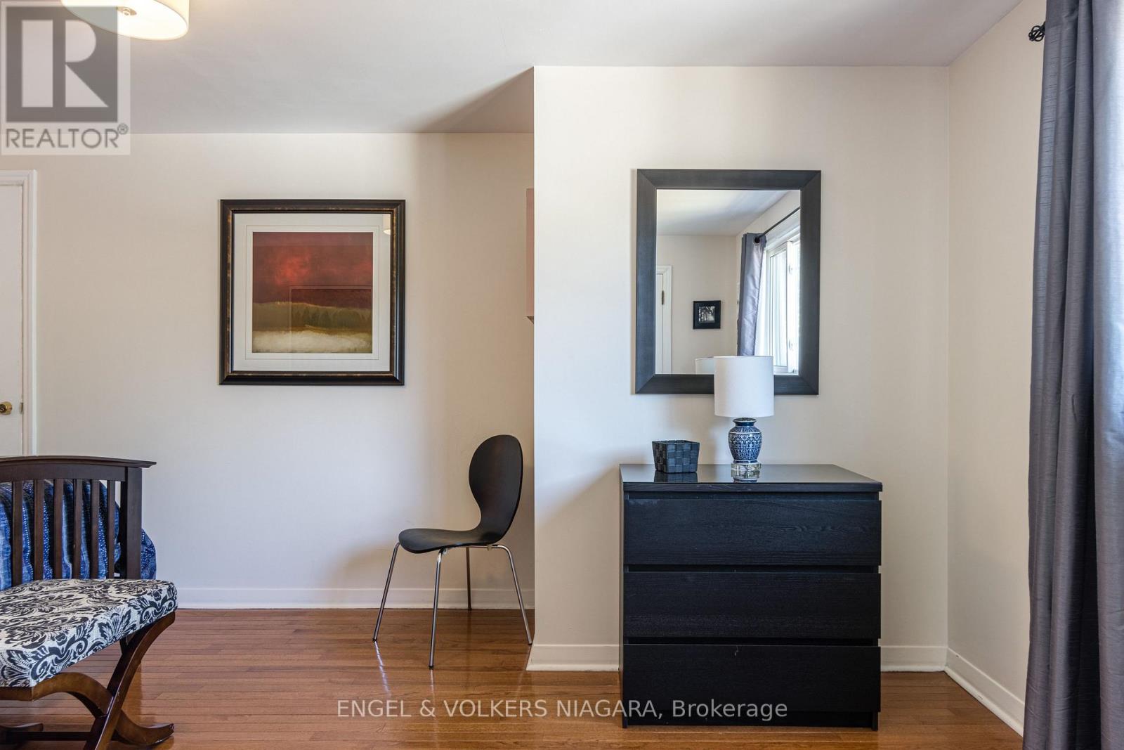 5969 Gladstone Street W, Niagara Falls, Ontario L2G 1W7 - Photo 17 - X12592600