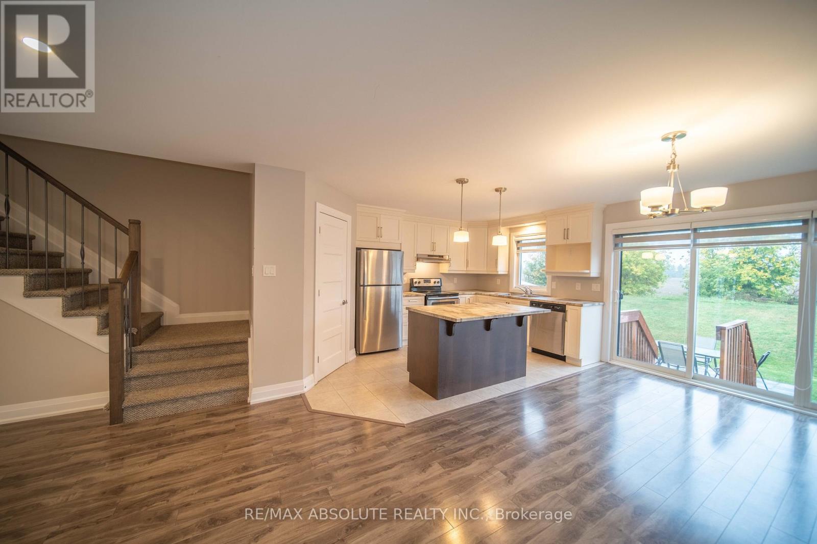 287 Belfort Street, Russell, Ontario  K0A 1W0 - Photo 10 - X12591778