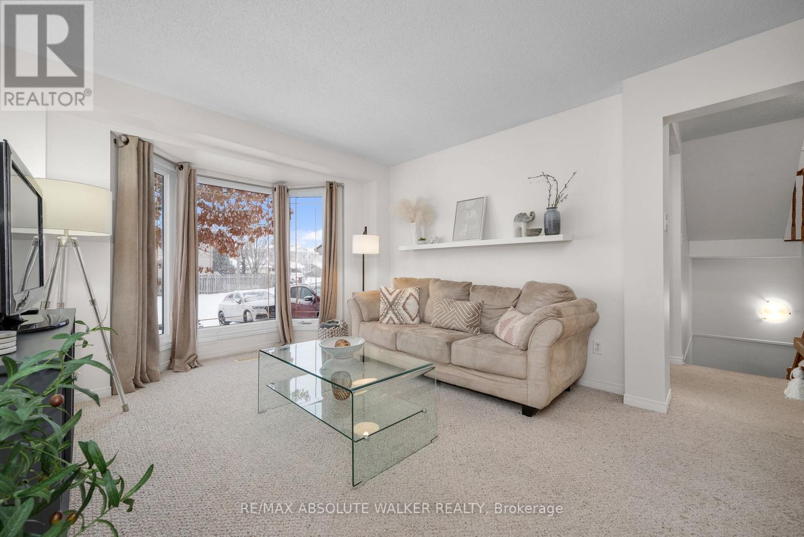 1973 Crestmont Place, Ottawa, Ontario  K1W 1E4 - Photo 3 - X12591664