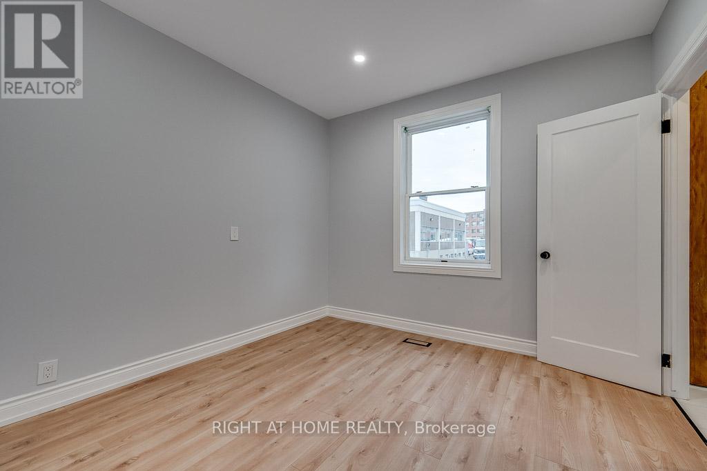 97 Madawaska Street, Arnprior, Ontario K7S 1S2 - Photo 4 - X12591896