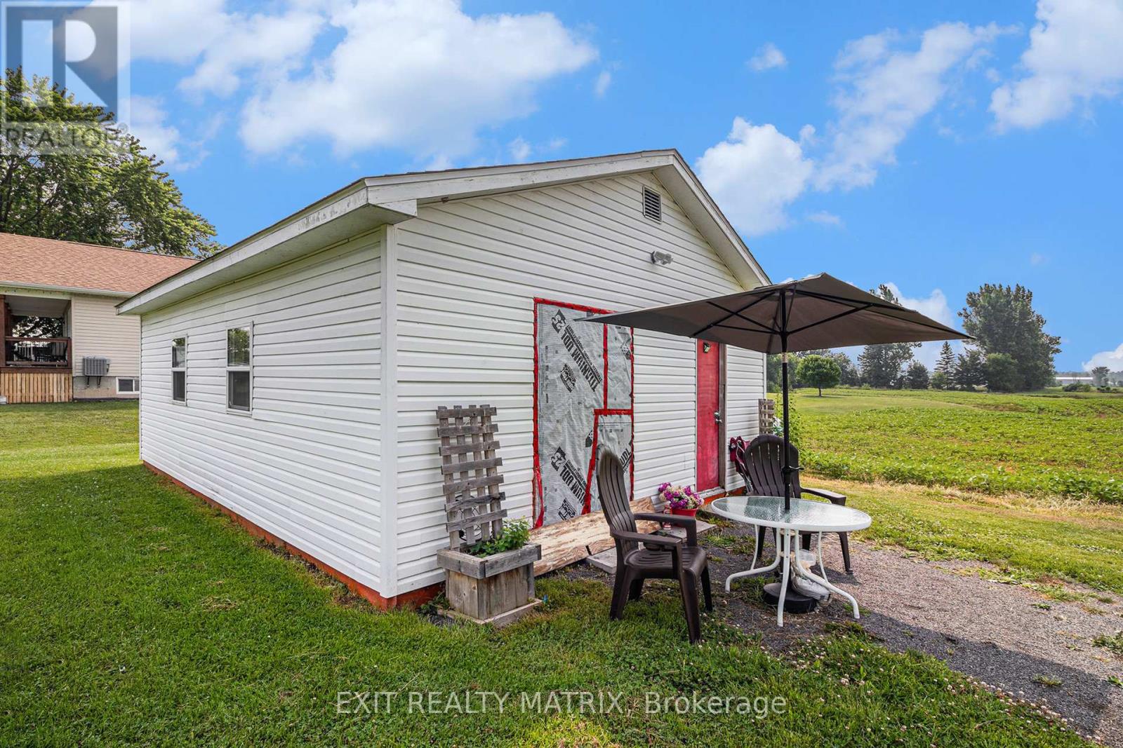 870 Concession 1 Road, Alfred And Plantagenet, Ontario K0B 1L0 - Photo 20 - X12592062