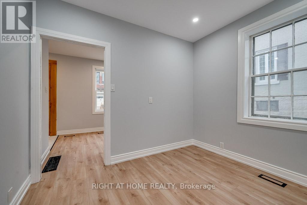 97 Madawaska Street, Arnprior, Ontario K7S 1S2 - Photo 6 - X12591896