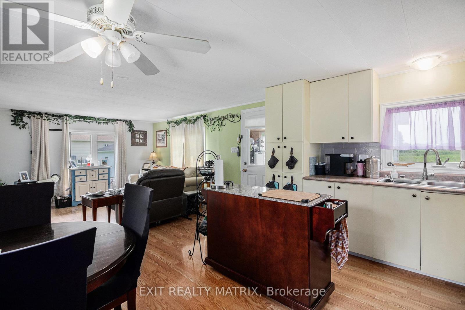 870 Concession 1 Road, Alfred And Plantagenet, Ontario K0B 1L0 - Photo 8 - X12592062