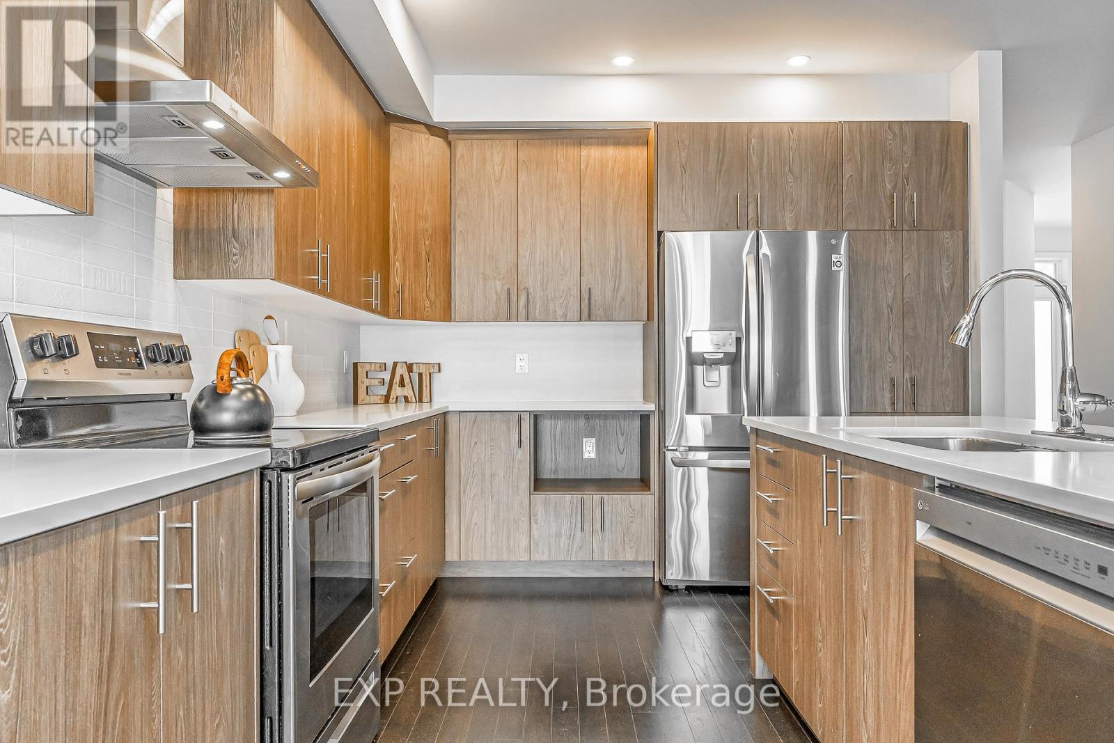 92 Big Dipper Street, Ottawa, Ontario K4M 0L9 - Photo 9 - X12592158