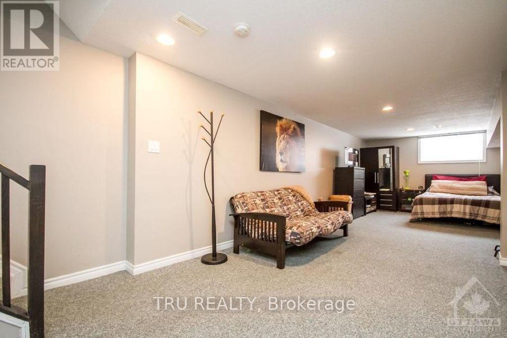 161 Tandalee Crescent, Ottawa, Ontario  K2M 0A2 - Photo 27 - X12592160