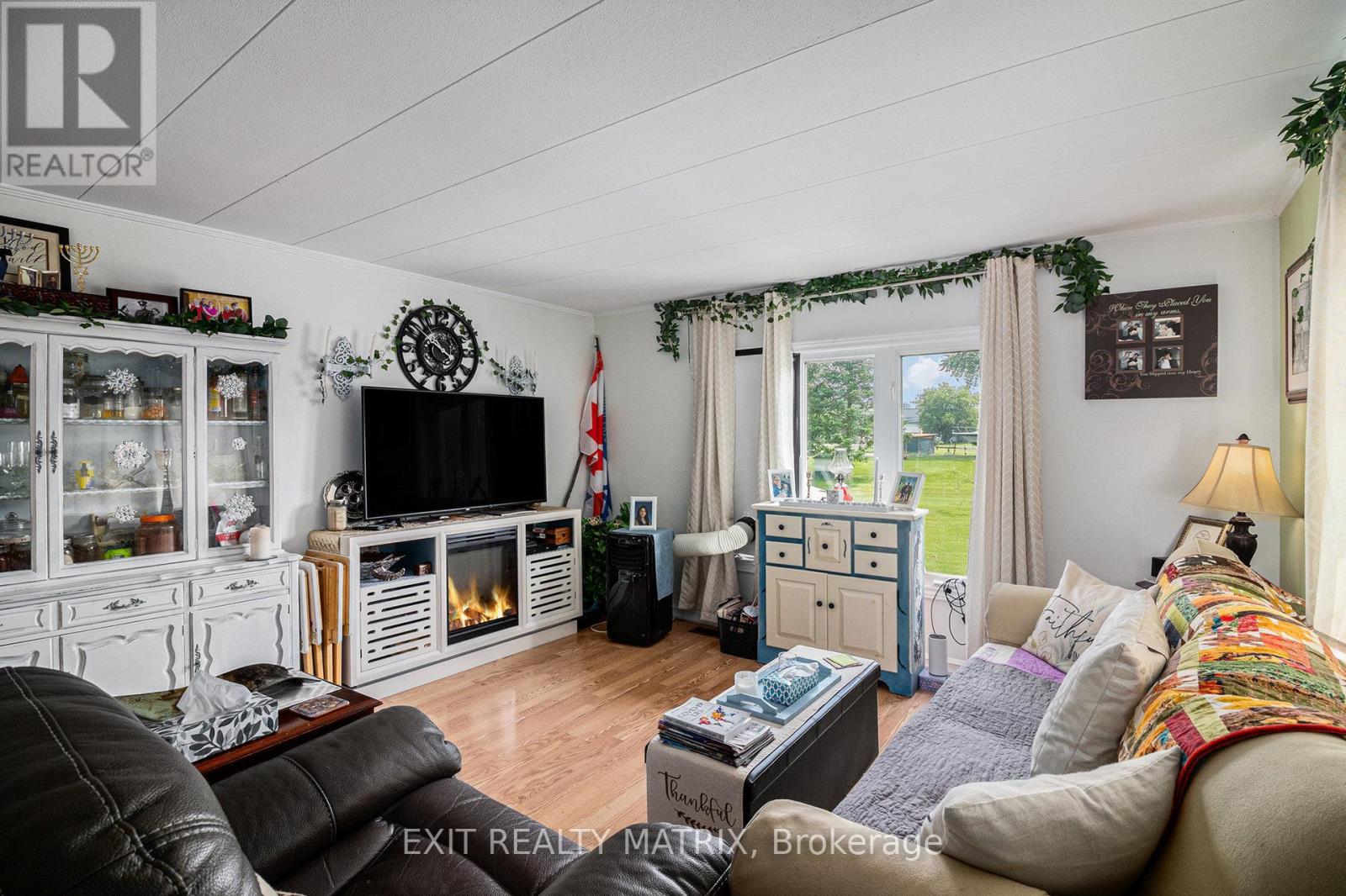 870 Concession 1 Road, Alfred And Plantagenet, Ontario K0B 1L0 - Photo 7 - X12592062