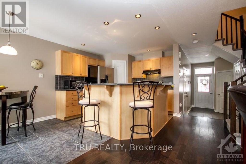 161 Tandalee Crescent, Ottawa, Ontario  K2M 0A2 - Photo 9 - X12592160