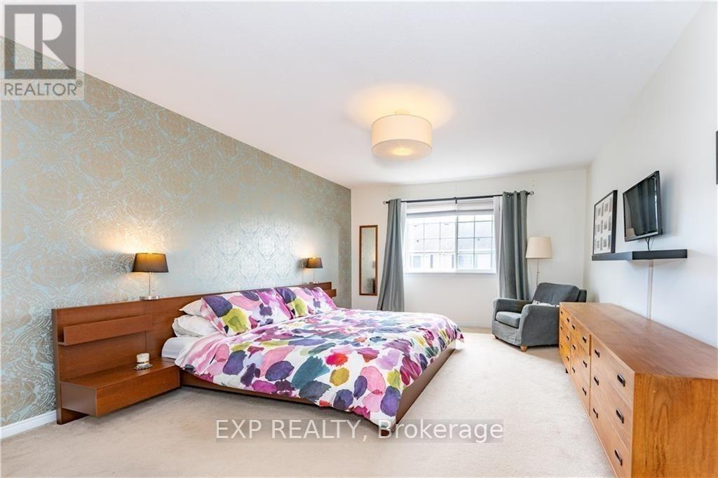 438 Ashbourne Crescent, Ottawa, Ontario K2J 0P5 - Photo 4 - X12592204