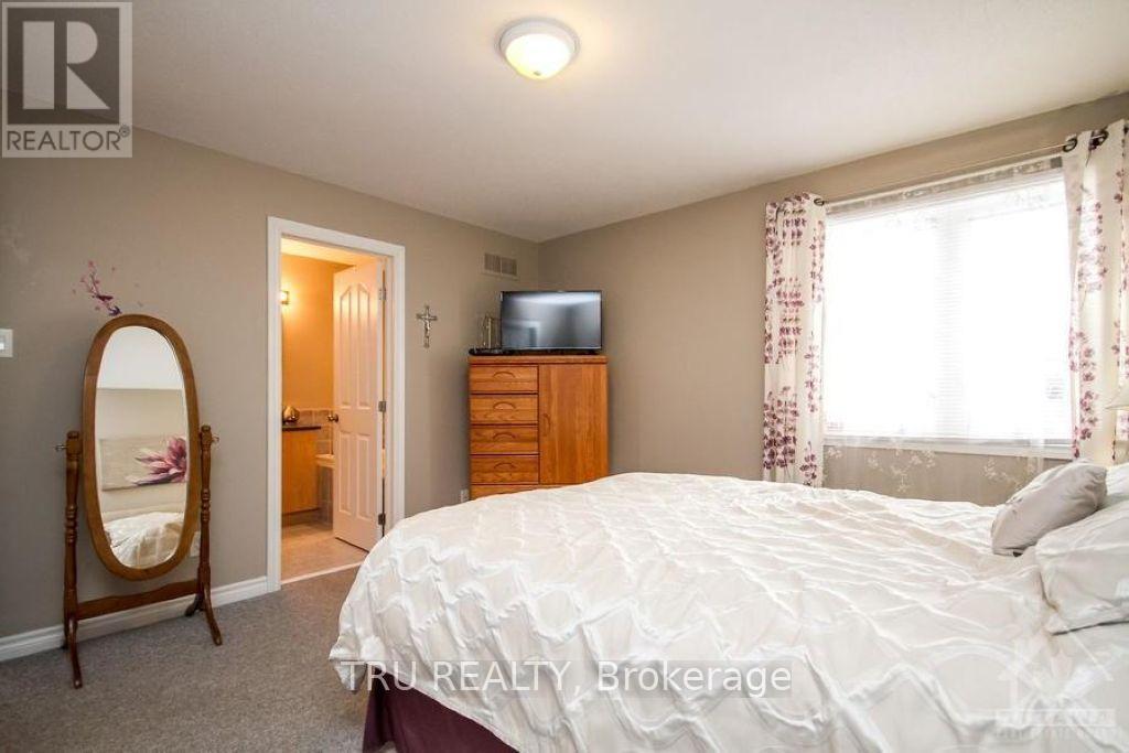 161 Tandalee Crescent, Ottawa, Ontario  K2M 0A2 - Photo 20 - X12592160