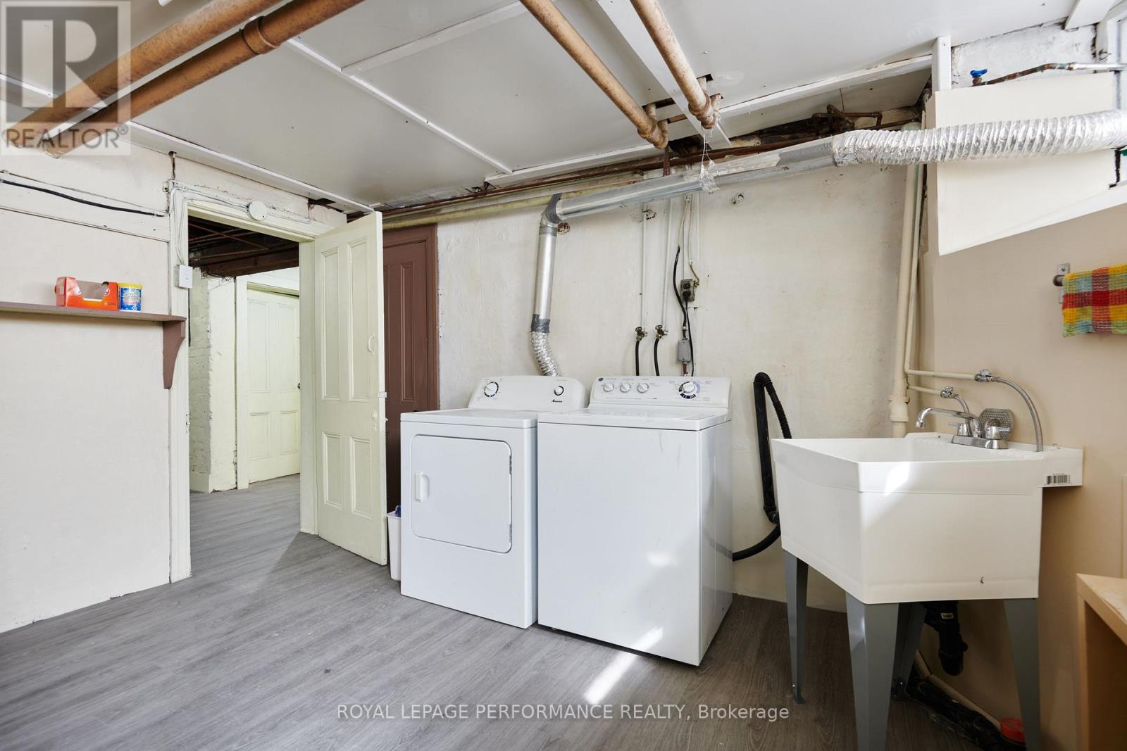 66 Delaware Avenue, Ottawa, Ontario K2P 0Z3 - Photo 32 - X12592248