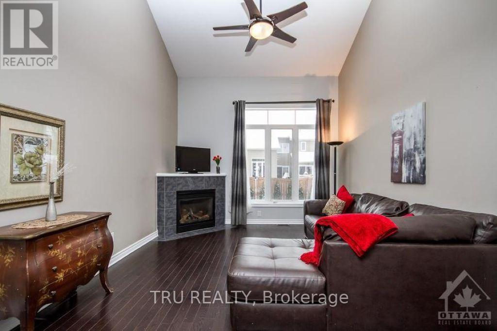 161 Tandalee Crescent, Ottawa, Ontario  K2M 0A2 - Photo 6 - X12592160