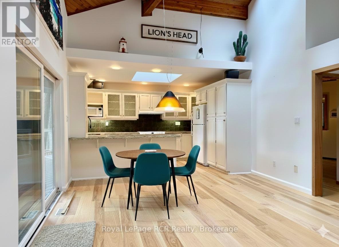 15 Georgian Drive, Northern Bruce Peninsula, Ontario N0H 1W0 - Photo 10 - X12217606