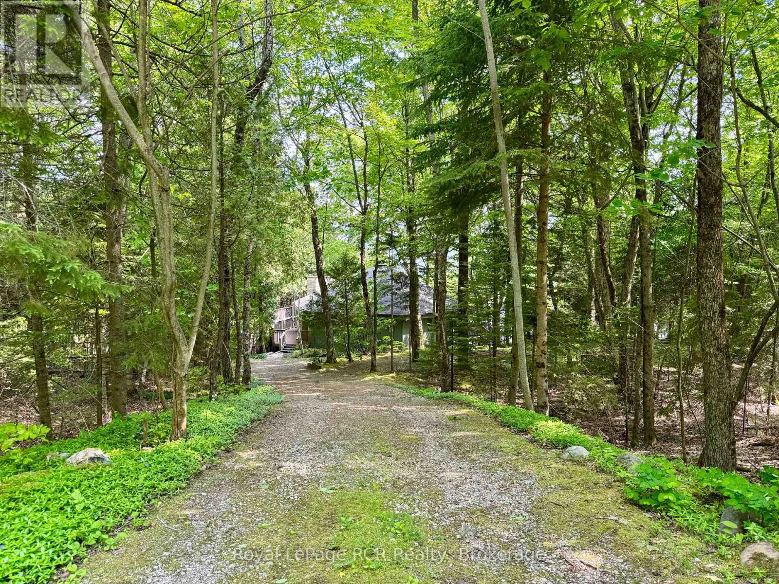 15 Georgian Drive, Northern Bruce Peninsula, Ontario N0H 1W0 - Photo 4 - X12217606