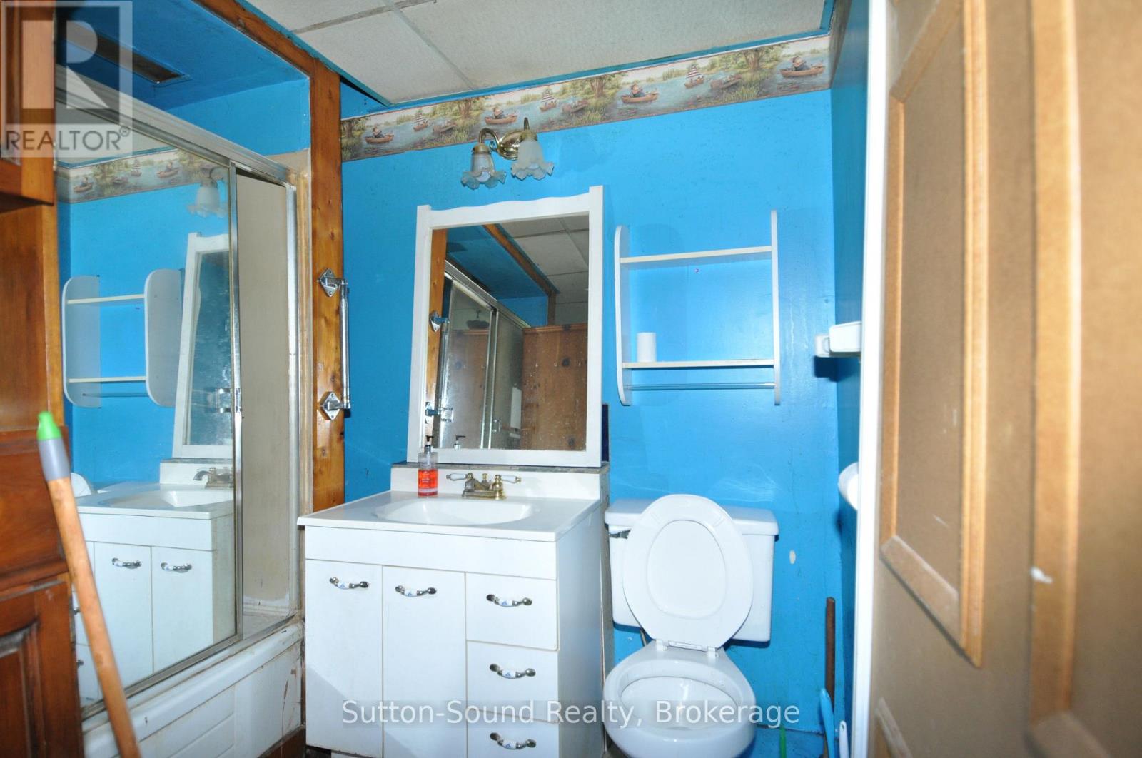 758016 Girl Guide Road, Georgian Bluffs, Ontario N4K 5N7 - Photo 23 - X12414442