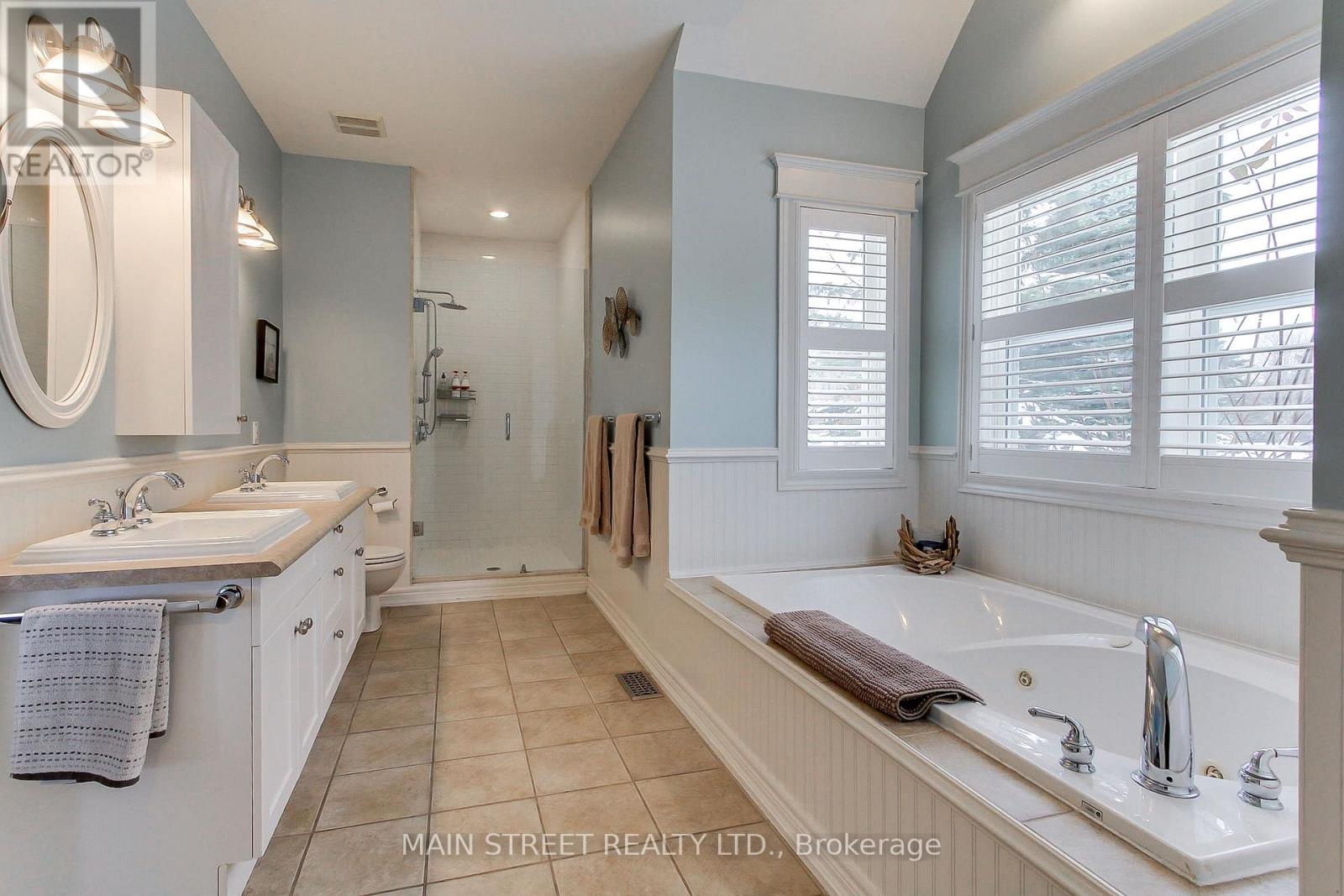 122 Davis Trail, Essa, Ontario L0L 2N0 - Photo 11 - N12592624