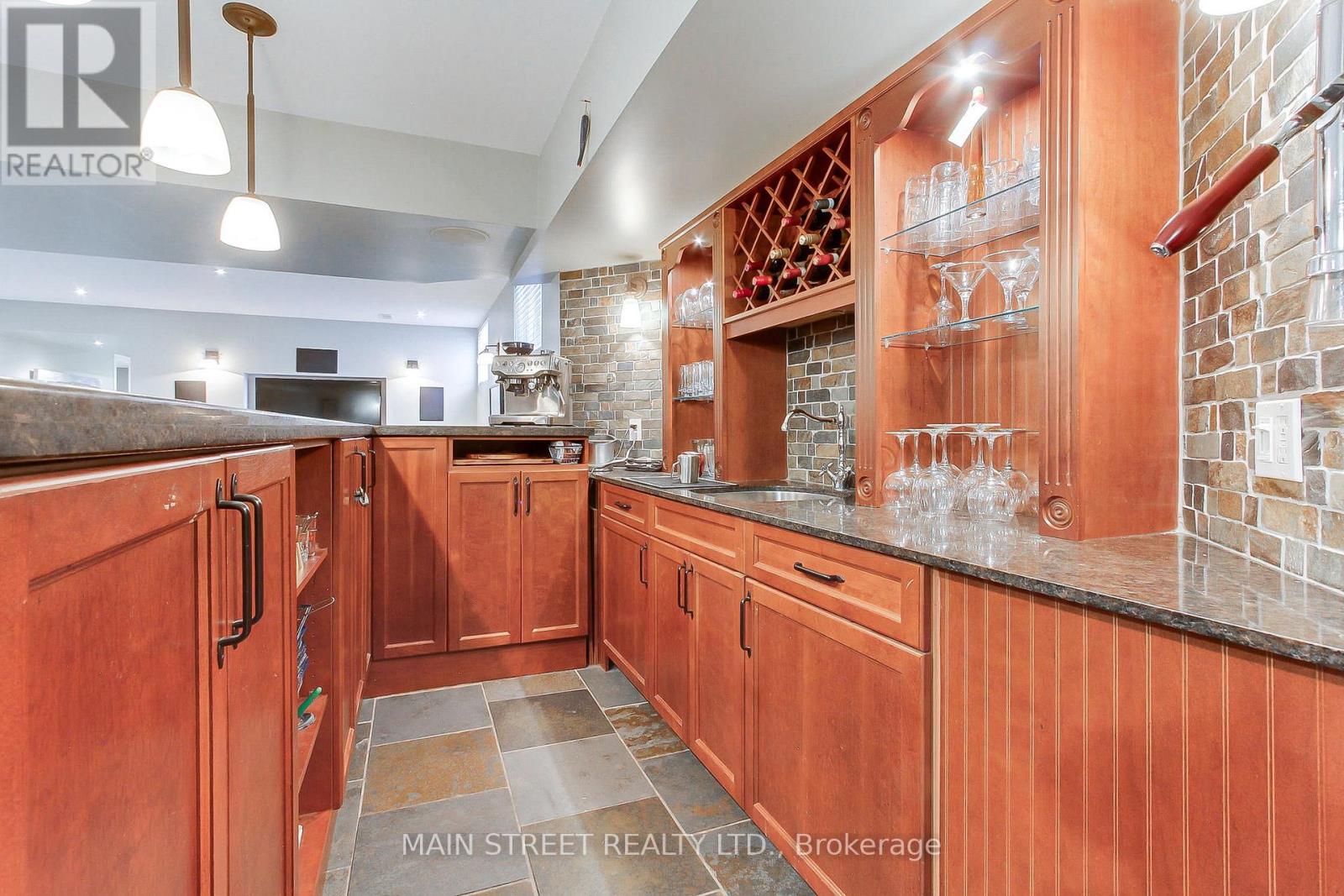 122 Davis Trail, Essa, Ontario L0L 2N0 - Photo 27 - N12592624