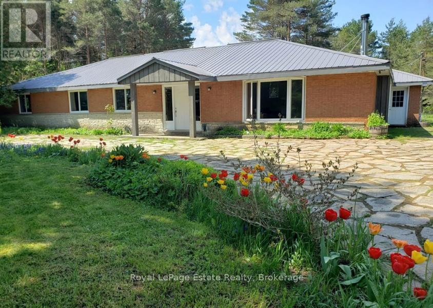 478 Bruce Rd 9, South Bruce Peninsula, Ontario  N0H 2T0 - Photo 1 - X12592488