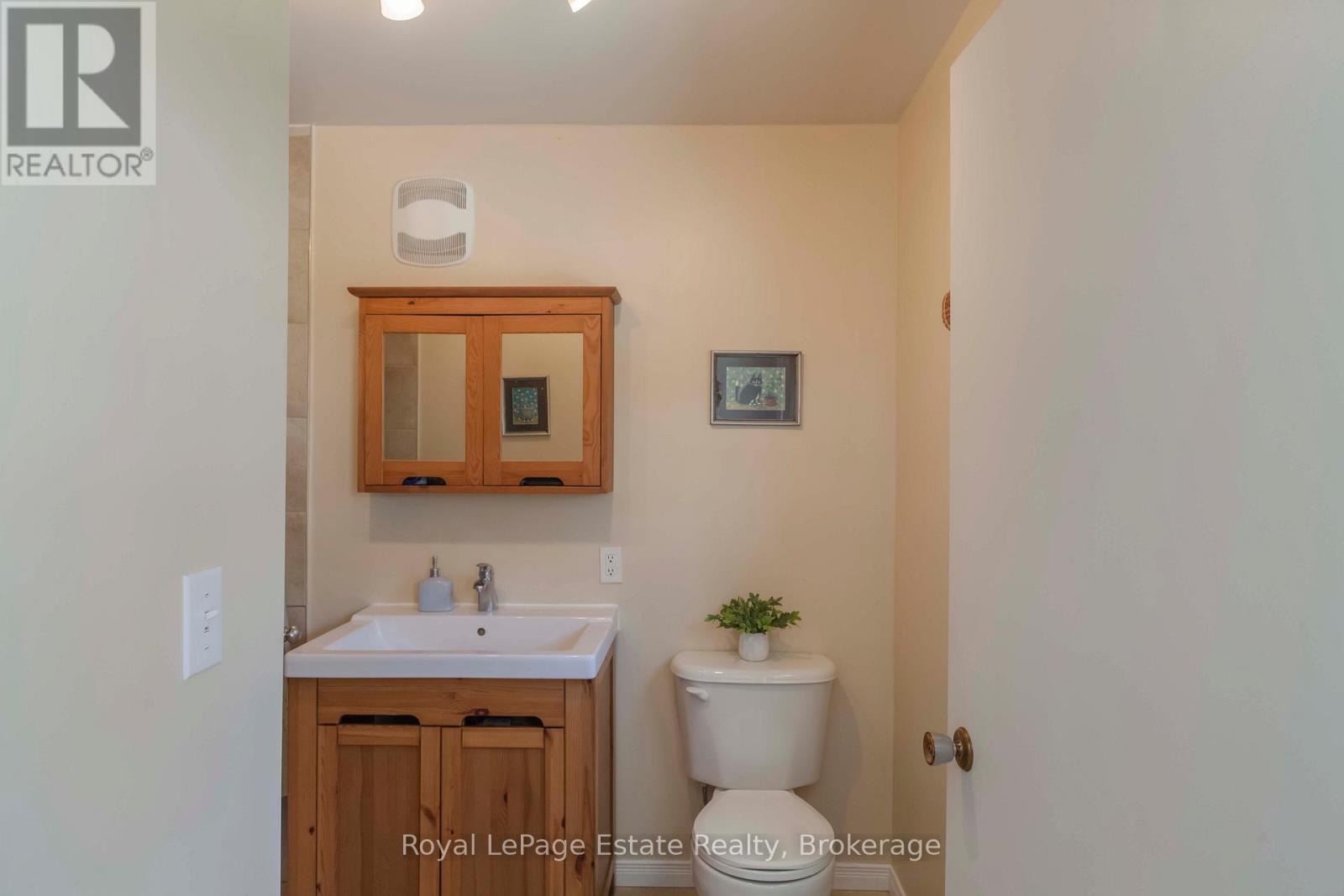 478 Bruce Rd 9, South Bruce Peninsula, Ontario  N0H 2T0 - Photo 24 - X12592488