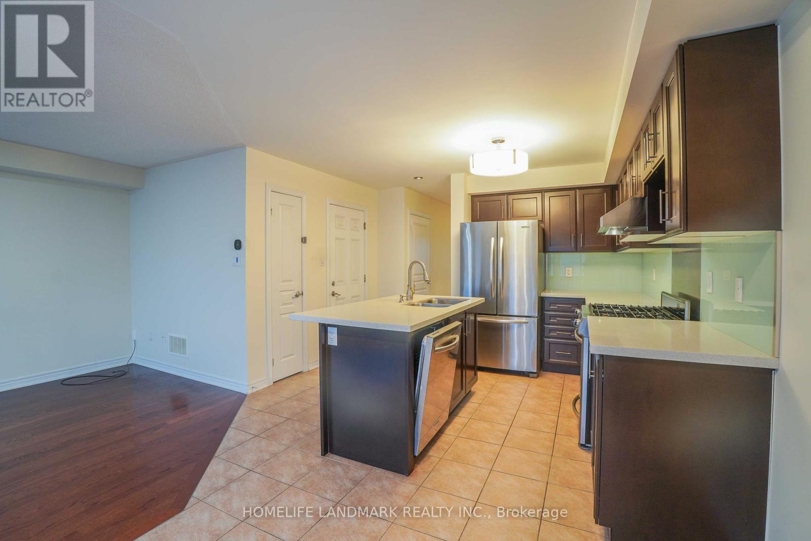 79 Stoyell Drive, Richmond Hill, Ontario L4E 0M9 - Photo 2 - N12592634