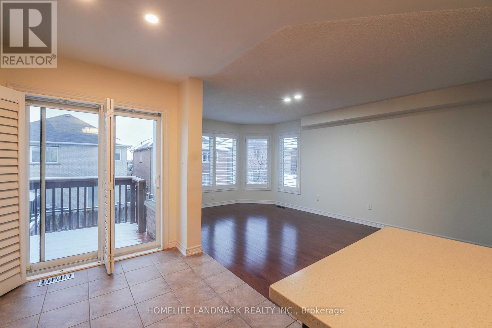 79 Stoyell Drive, Richmond Hill, Ontario L4E 0M9 - Photo 4 - N12592634