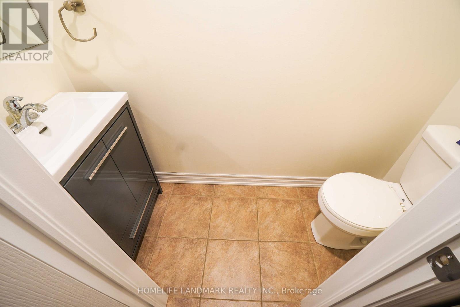 79 Stoyell Drive, Richmond Hill, Ontario L4E 0M9 - Photo 5 - N12592634