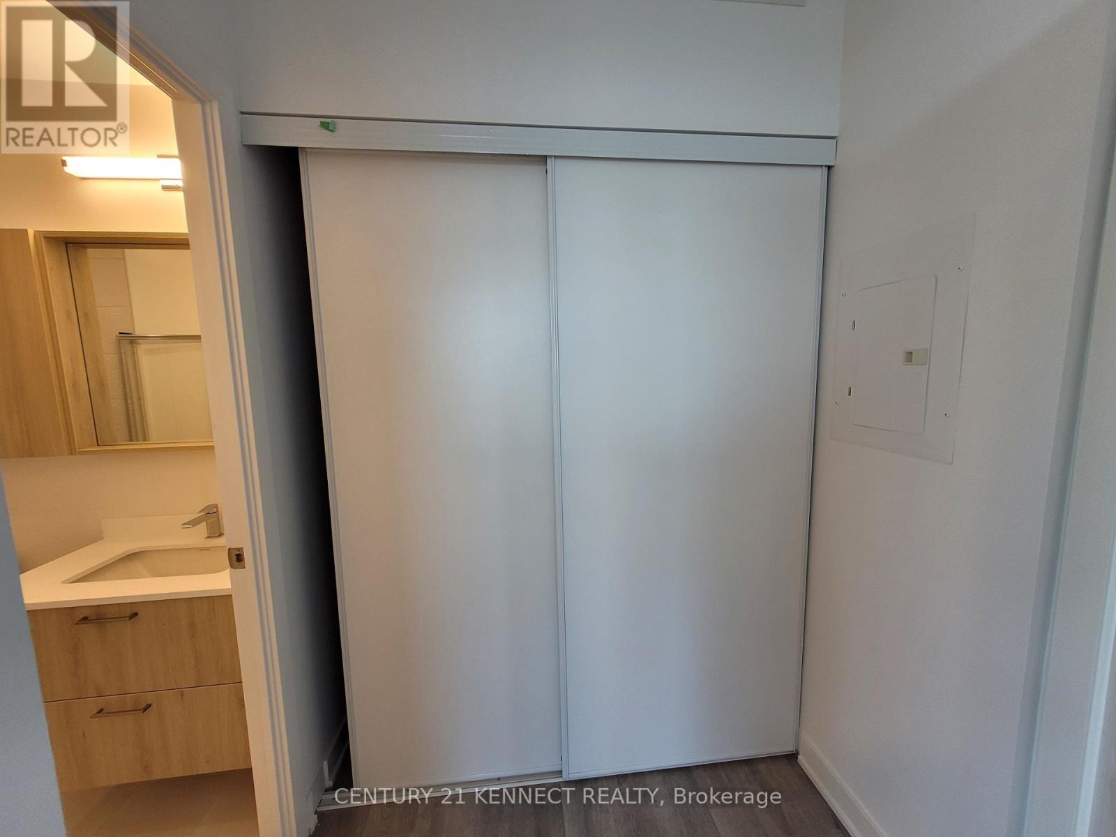 B-432 - 50 Upper Mall Way, Vaughan, Ontario  L4J 0J2 - Photo 16 - N12592674