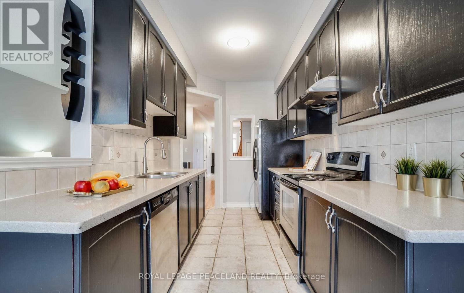 30 - 8 Townwood Drive, Richmond Hill, Ontario  L4E 4Y3 - Photo 12 - N12592690