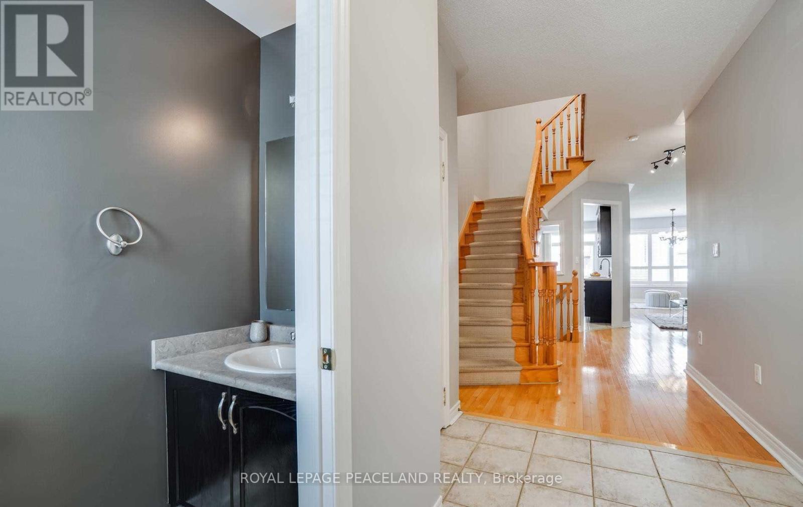 30 - 8 Townwood Drive, Richmond Hill, Ontario  L4E 4Y3 - Photo 13 - N12592690