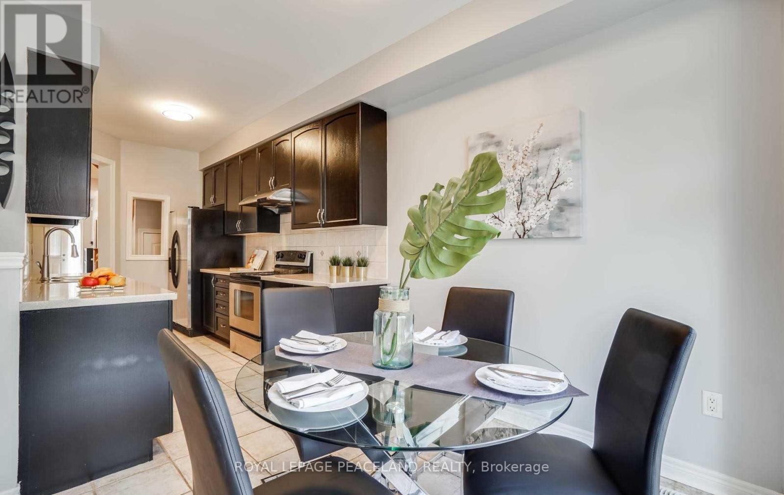 30 - 8 Townwood Drive, Richmond Hill, Ontario  L4E 4Y3 - Photo 10 - N12592690