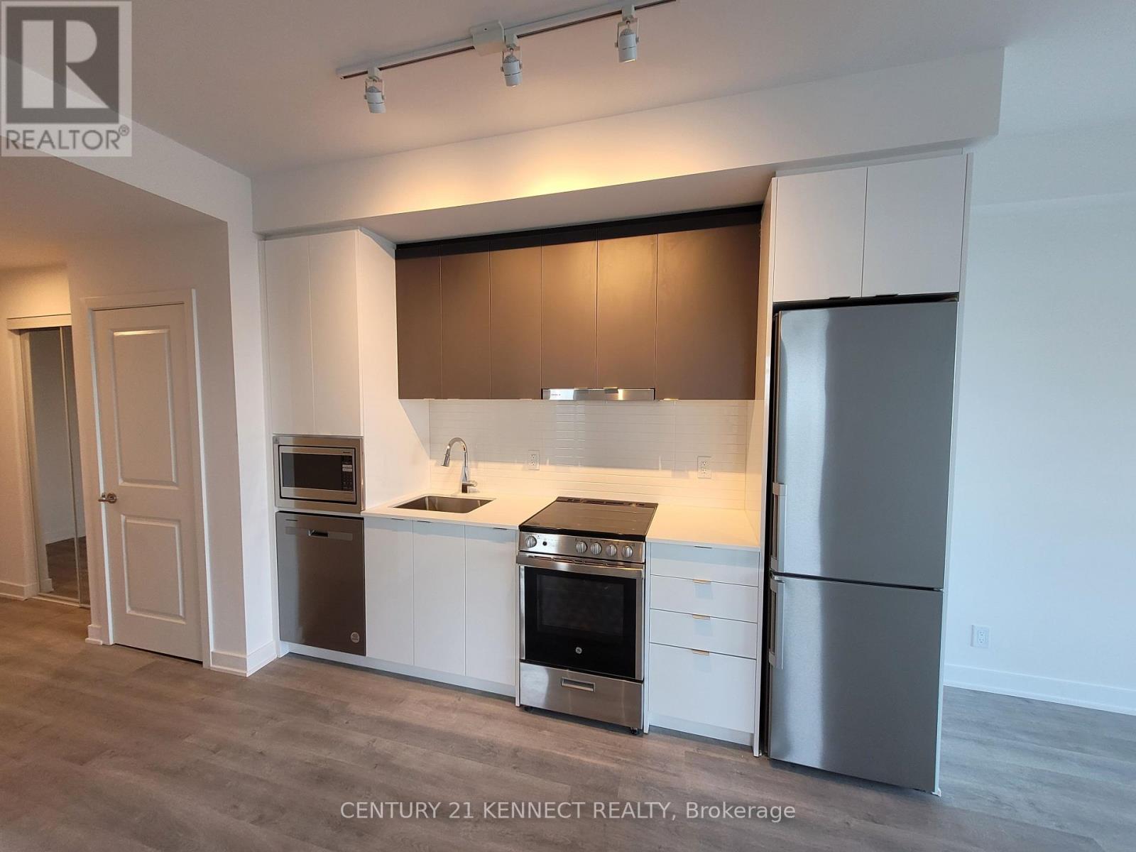 B-432 - 50 Upper Mall Way, Vaughan, Ontario  L4J 0J2 - Photo 9 - N12592674