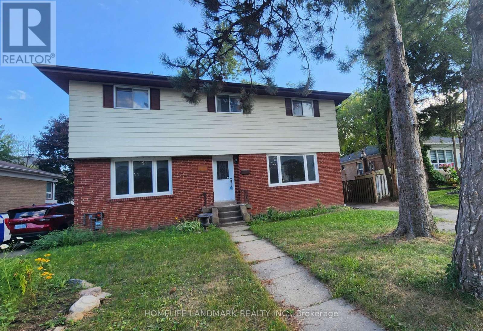 42 Cartier Crescent, Richmond Hill, Ontario  L4C 2N2 - Photo 1 - N12592746