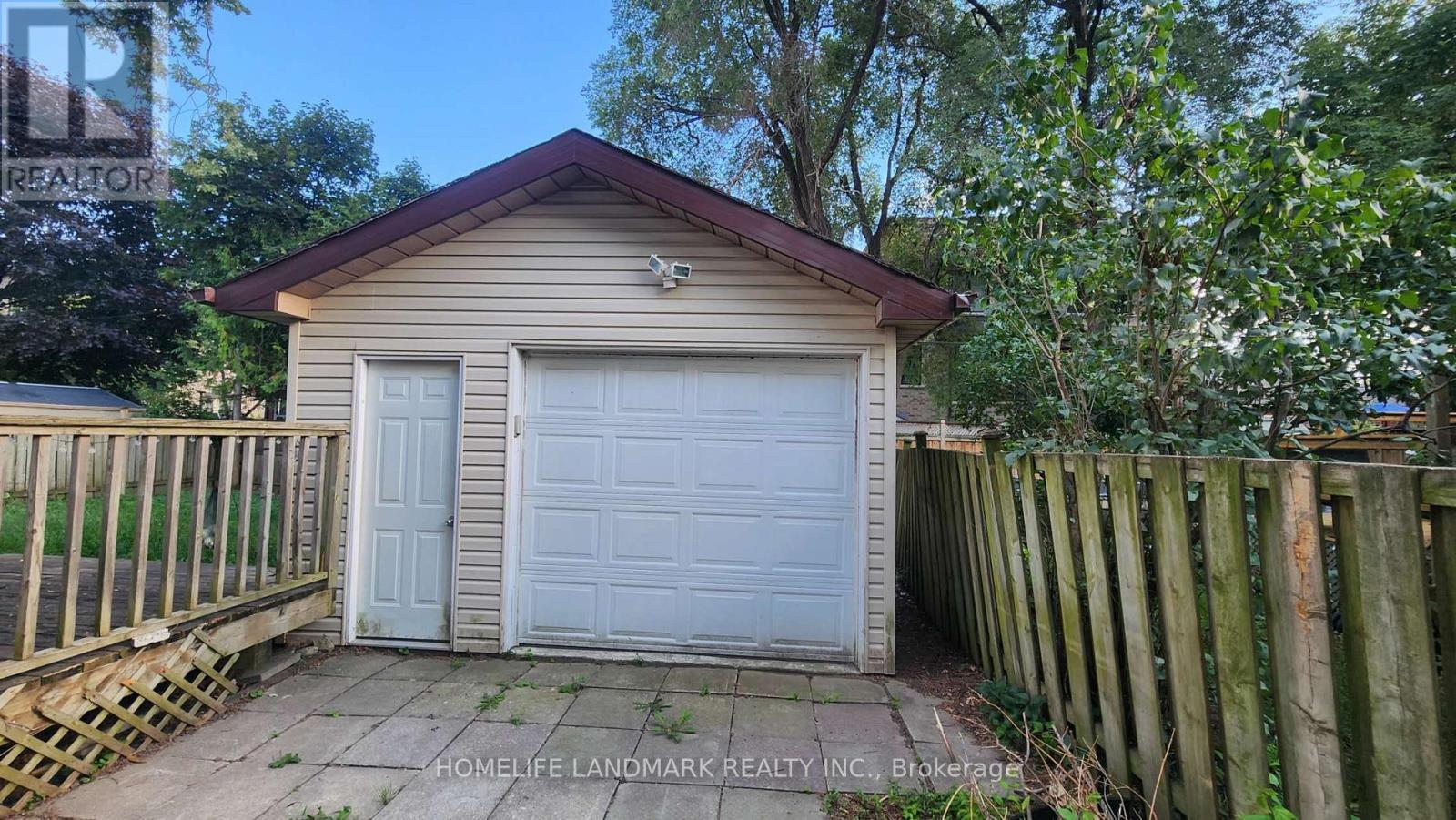 42 Cartier Crescent, Richmond Hill, Ontario  L4C 2N2 - Photo 27 - N12592746