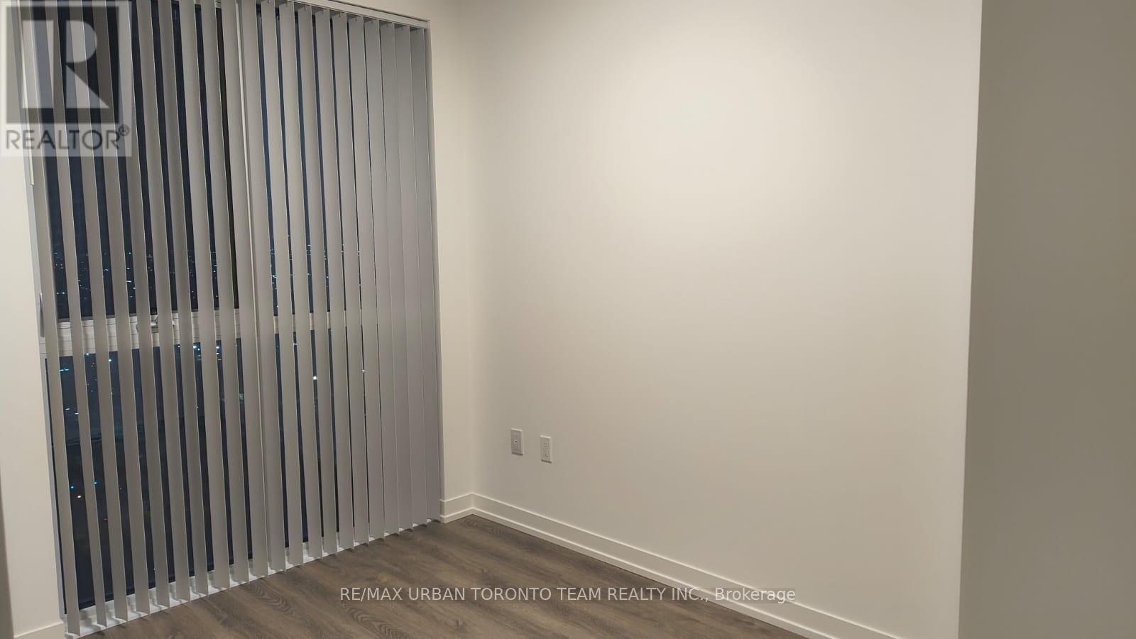 3202 - 8 Interchange Way, Vaughan, Ontario L4K 5Z7 - Photo 10 - N12592768