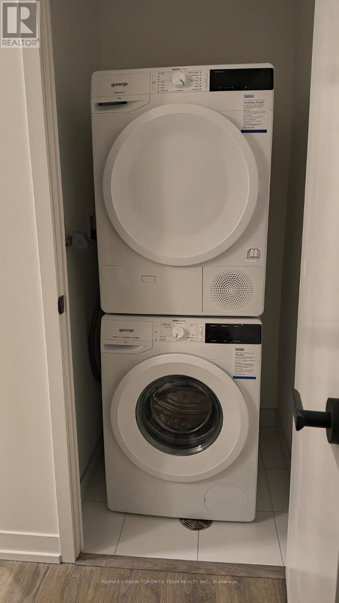 3202 - 8 Interchange Way, Vaughan, Ontario L4K 5Z7 - Photo 12 - N12592768