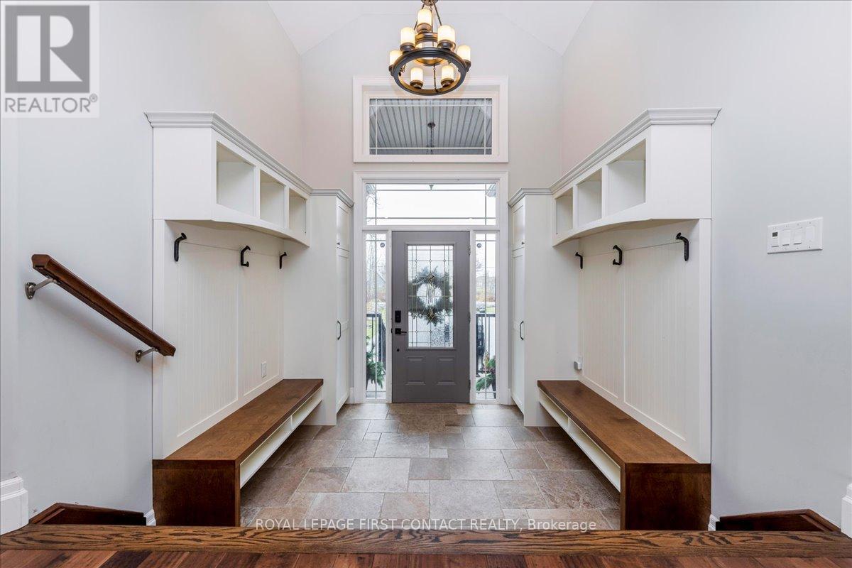 3500 Crescent Harbour Road, Innisfil, Ontario L9S 2Y8 - Photo 2 - N12592758