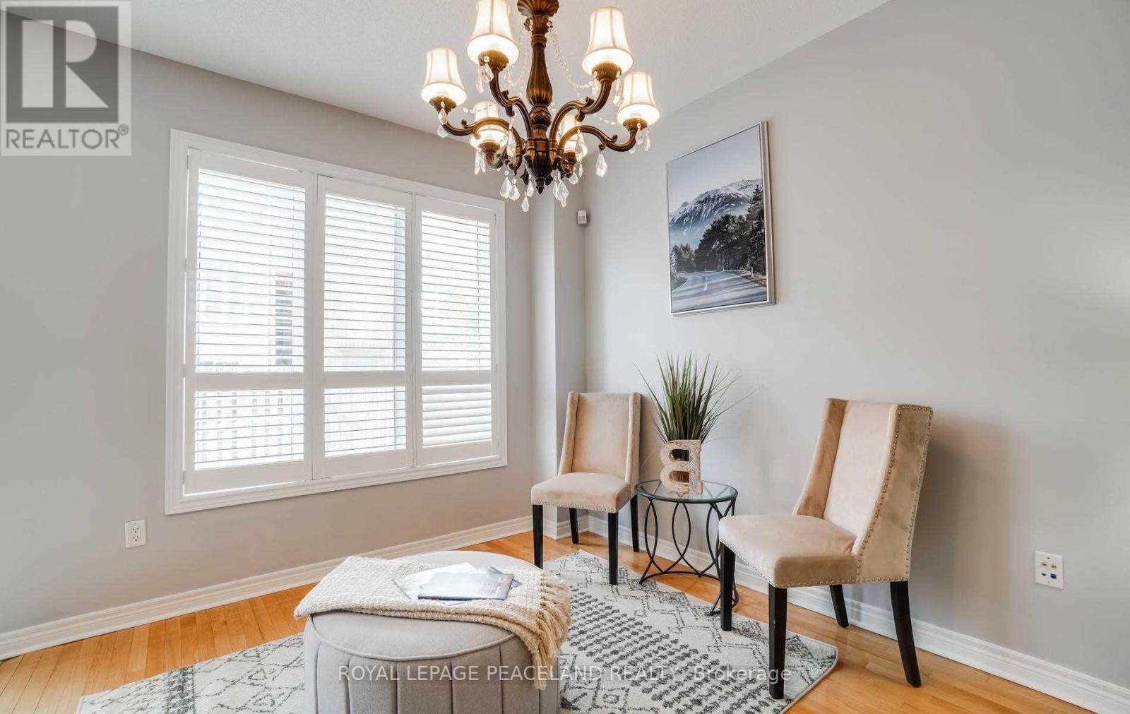 30 - 8 Townwood Drive, Richmond Hill, Ontario  L4E 4Y3 - Photo 7 - N12592690