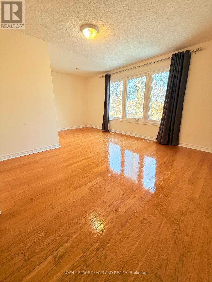 16 Madsen Crescent, Markham, Ontario  L3R 4P3 - Photo 6 - N12592784