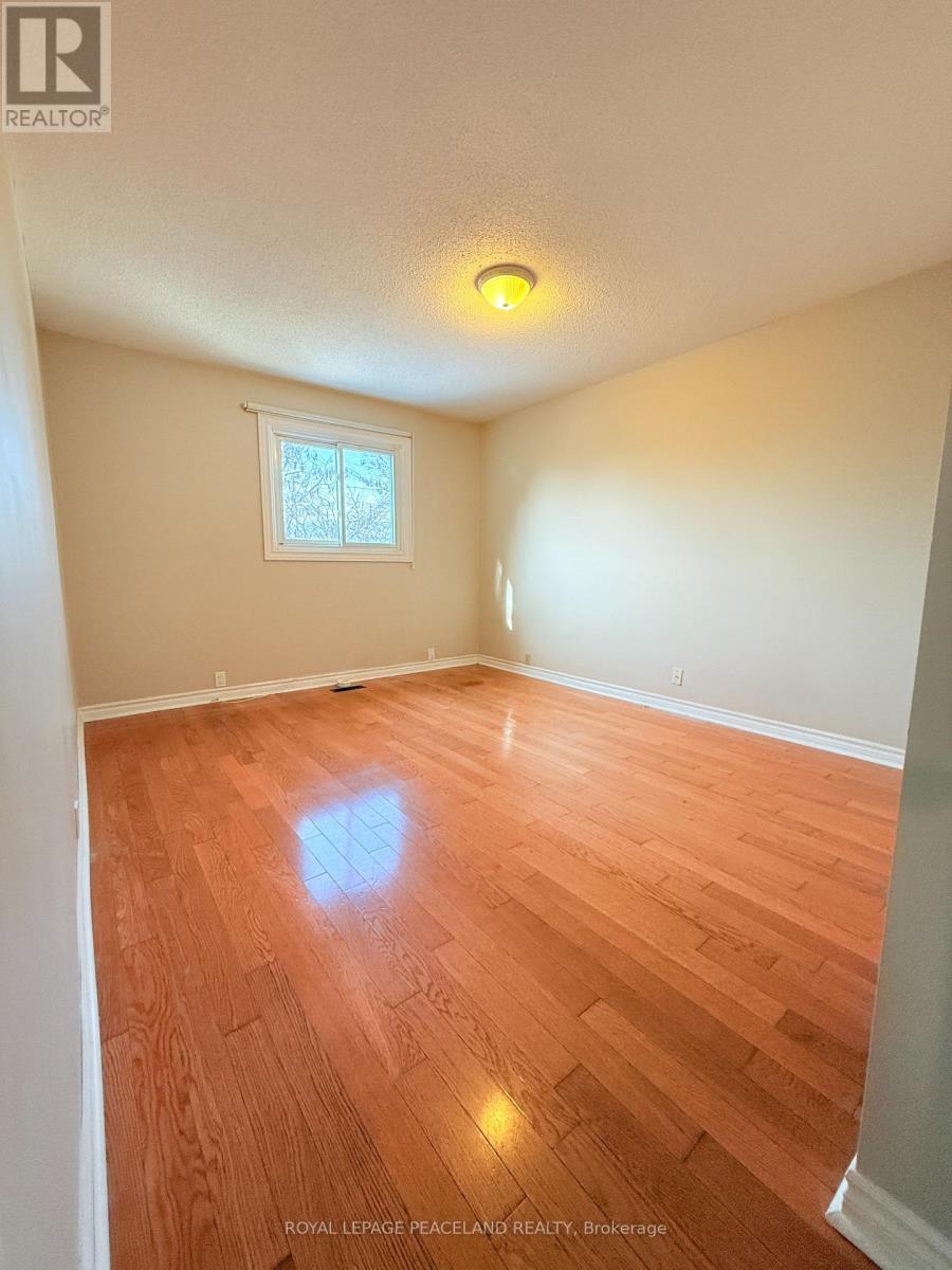 16 Madsen Crescent, Markham, Ontario  L3R 4P3 - Photo 11 - N12592784