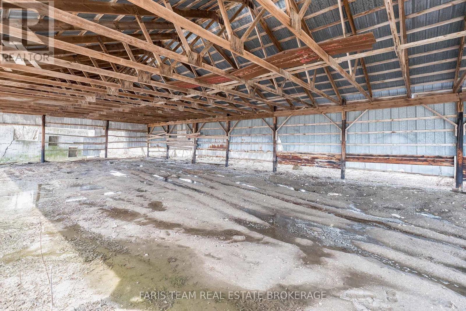 547 Line 11 N, Oro-Medonte, Ontario  L3V 0H5 - Photo 6 - S12370045