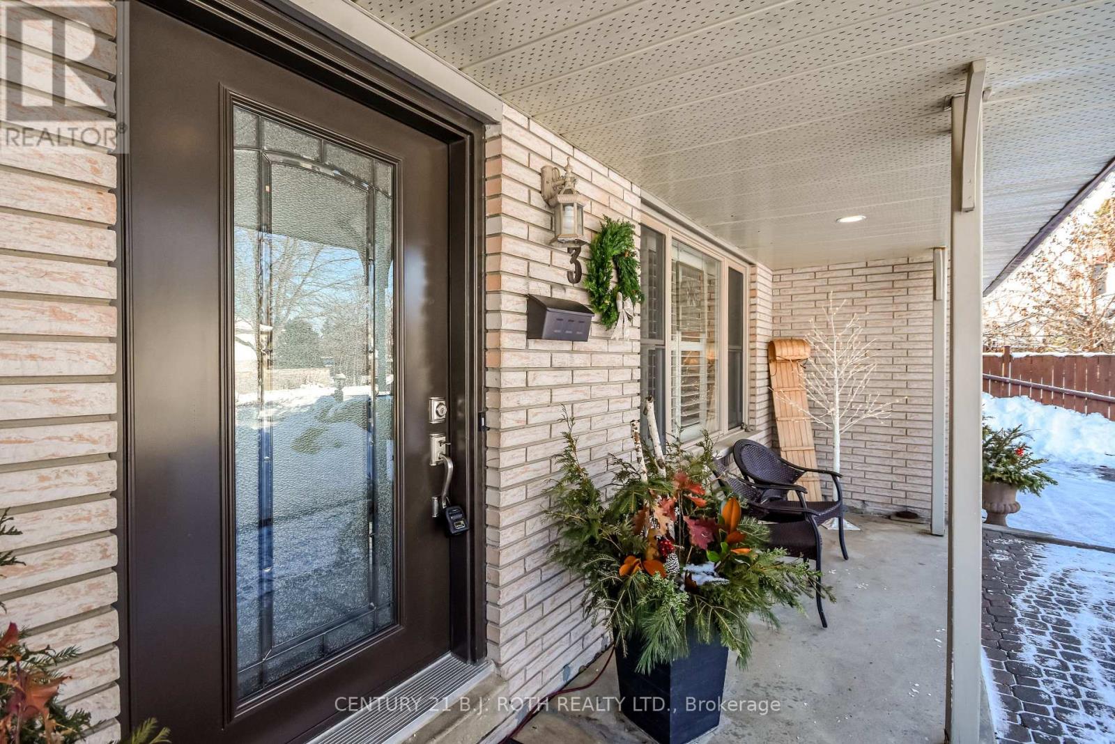 3 Marwendy Drive, Barrie, Ontario  L4M 4E6 - Photo 2 - S12584872
