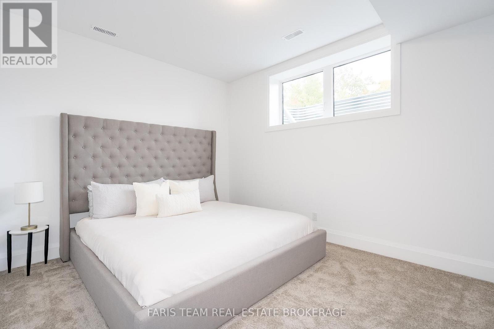 17 Clydesdale Court, Oro-Medonte, Ontario  L0K 1E0 - Photo 37 - S12454302