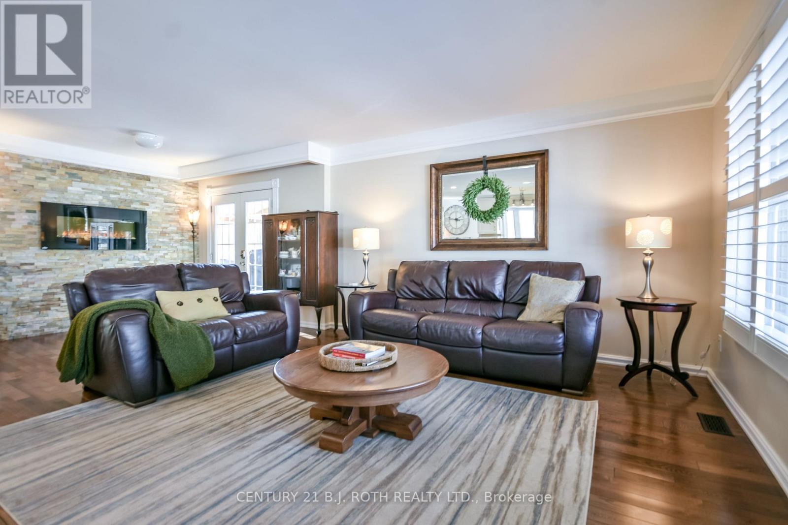 3 Marwendy Drive, Barrie, Ontario  L4M 4E6 - Photo 9 - S12584872