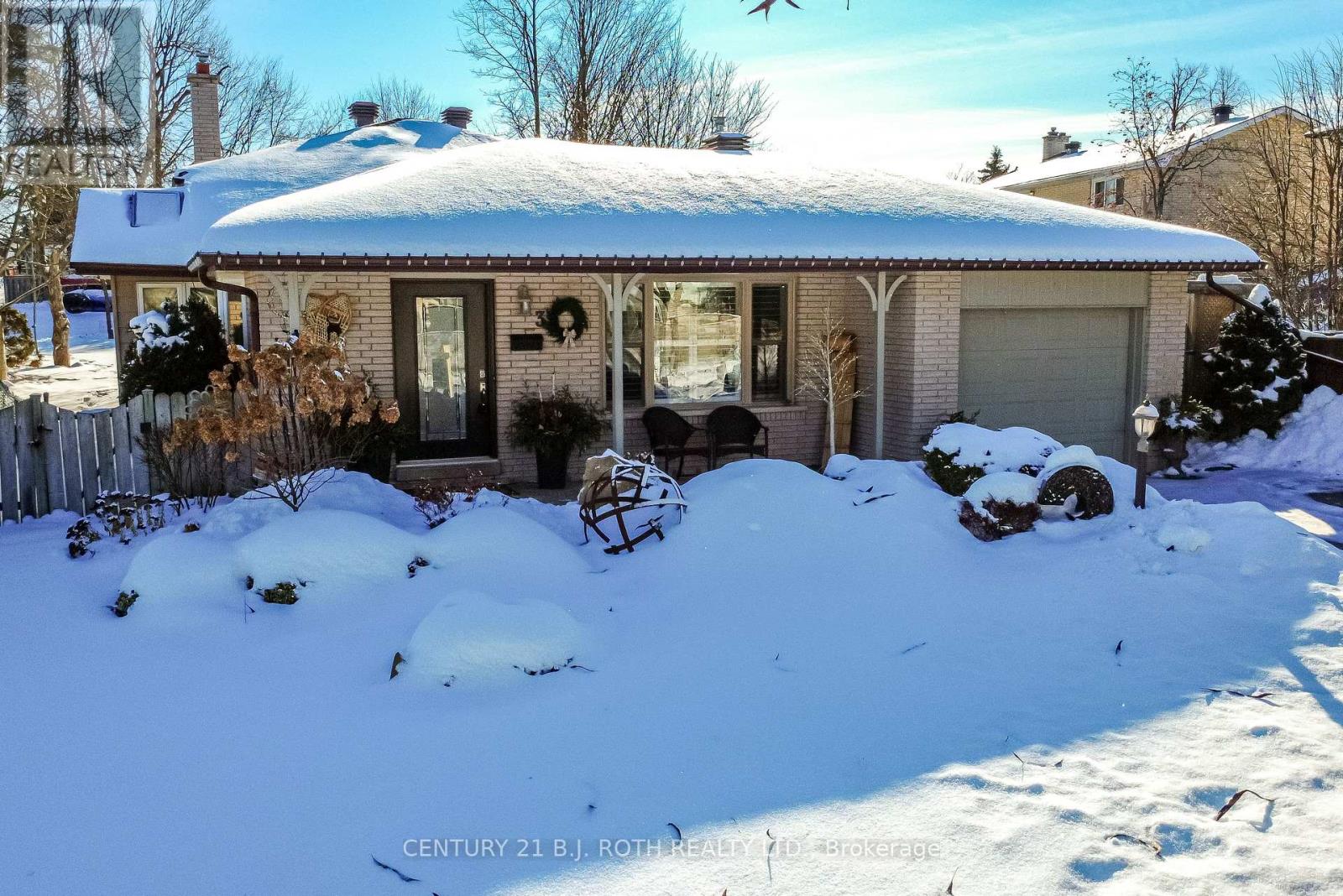 3 MARWENDY DRIVE, Barrie, Ontario