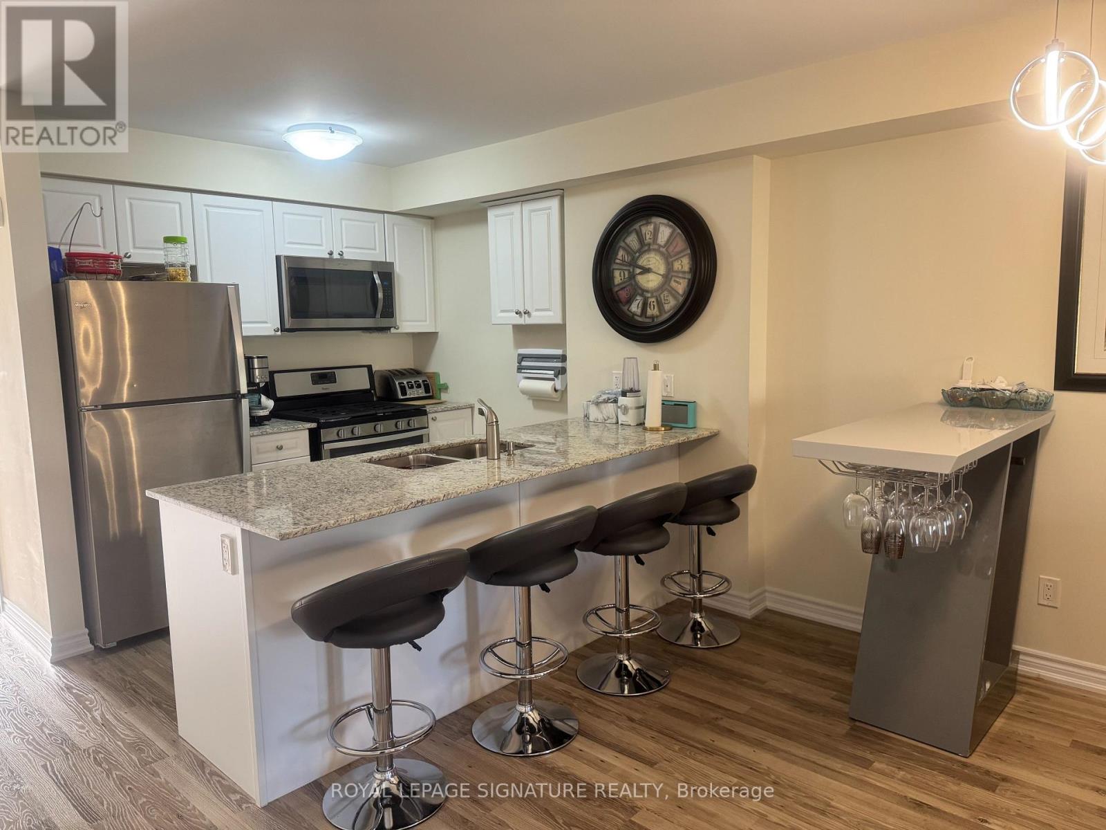 206 - 2 Cove Court, Collingwood, Ontario  L9Y 0Y6 - Photo 2 - S12591768