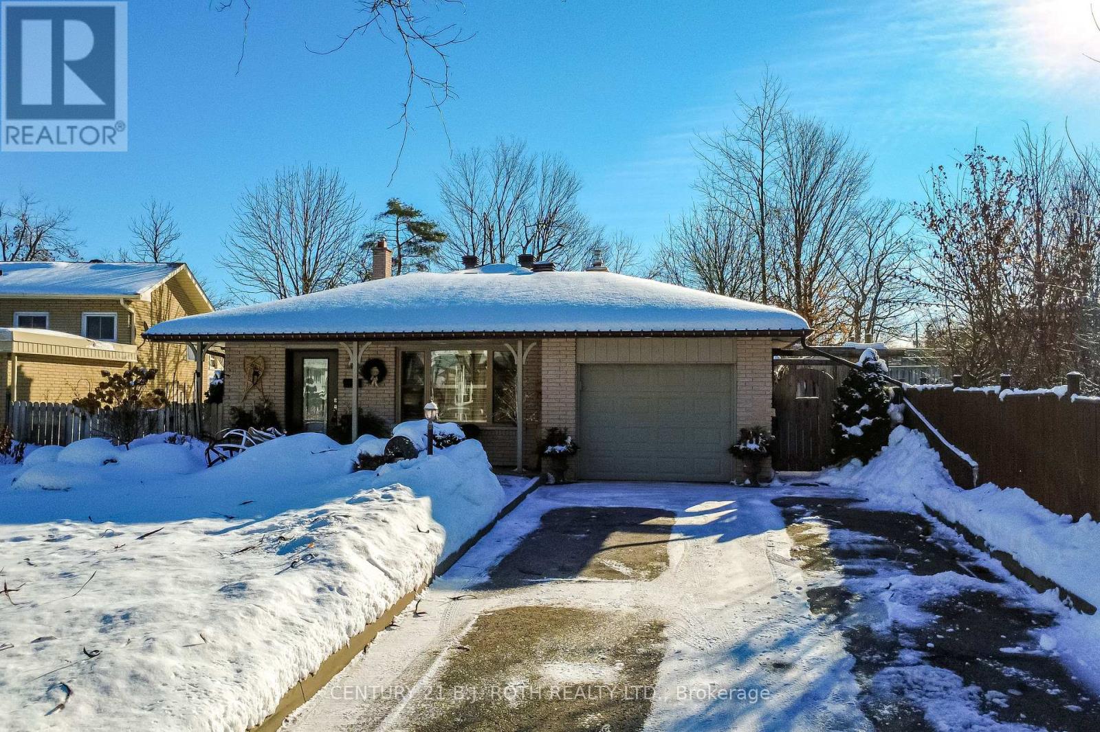 3 Marwendy Drive, Barrie, Ontario  L4M 4E6 - Photo 3 - S12584872