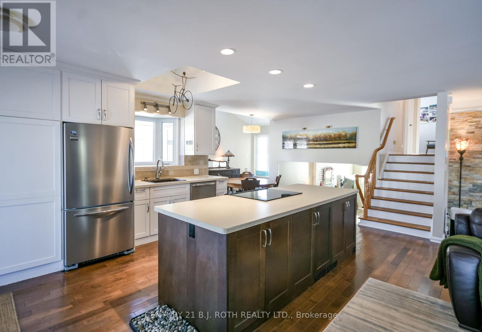 3 Marwendy Drive, Barrie, Ontario  L4M 4E6 - Photo 11 - S12584872