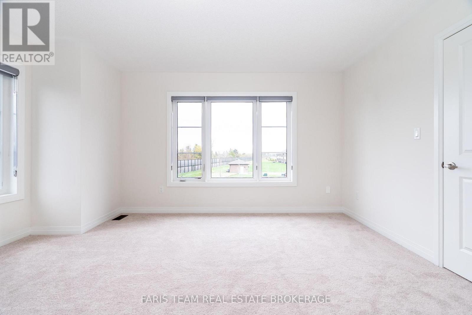 28 Bluebird Lane, Barrie, Ontario  L9J 0M3 - Photo 11 - S12591830